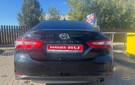 Toyota Camry, 2017 год, 2 500 000 рублей, 3 фотография