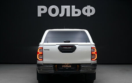 Toyota Hilux VIII, 2021 год, 4 900 000 рублей, 5 фотография