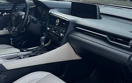 Lexus RX IV рестайлинг, 2019 год, 4 590 000 рублей, 14 фотография