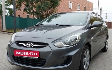 Hyundai Solaris II рестайлинг, 2012 год, 859 000 рублей, 2 фотография