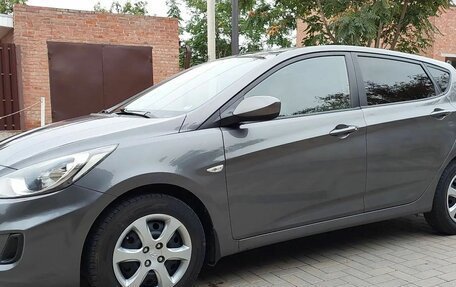 Hyundai Solaris II рестайлинг, 2012 год, 859 000 рублей, 4 фотография