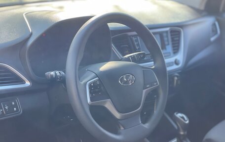 Hyundai Solaris II рестайлинг, 2018 год, 1 170 000 рублей, 13 фотография