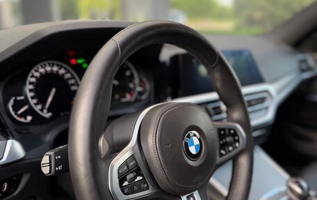 BMW 3 серия, 2019 год, 3 150 000 рублей, 14 фотография