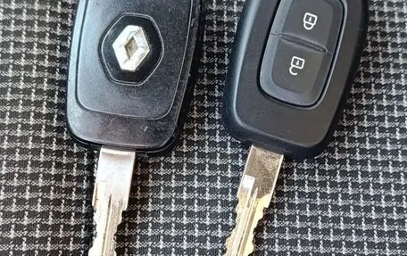 Renault Duster I рестайлинг, 2017 год, 1 000 000 рублей, 27 фотография