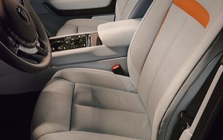 Rolls-Royce Cullinan, 2023 год, 45 000 000 рублей, 12 фотография