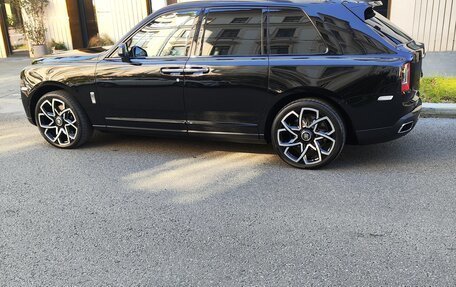 Rolls-Royce Cullinan, 2023 год, 45 000 000 рублей, 5 фотография