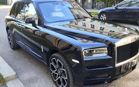 Rolls-Royce Cullinan, 2023 год, 45 000 000 рублей, 3 фотография