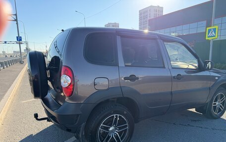 Chevrolet Niva I рестайлинг, 2015 год, 700 000 рублей, 4 фотография