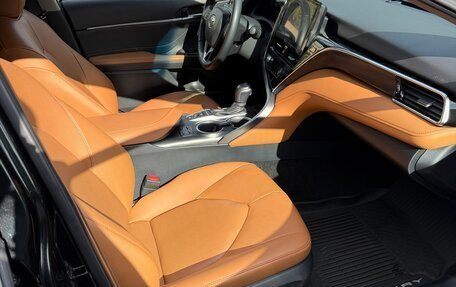Toyota Camry, 2022 год, 3 500 000 рублей, 6 фотография