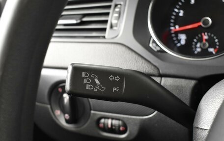 Volkswagen Jetta VI, 2015 год, 1 098 900 рублей, 13 фотография