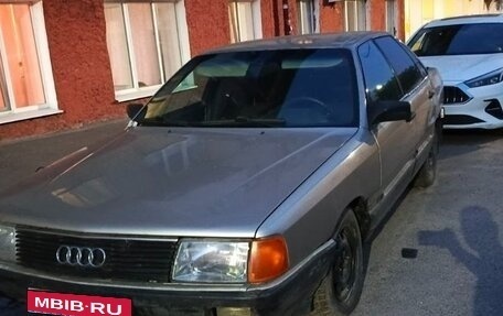 Audi 100, 1986 год, 29 999 рублей, 1 фотография
