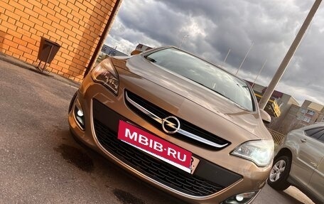 Opel Astra J, 2012 год, 999 000 рублей, 1 фотография