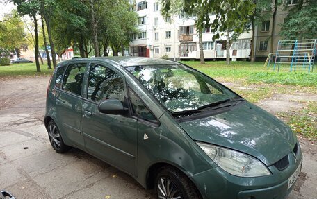 Mitsubishi Colt VI рестайлинг, 2004 год, 320 000 рублей, 2 фотография