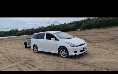Toyota Wish II, 2004 год, 799 999 рублей, 2 фотография