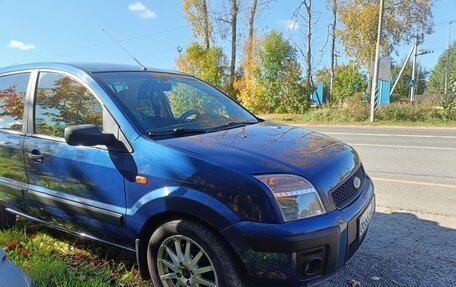 Ford Fusion I, 2006 год, 320 000 рублей, 2 фотография