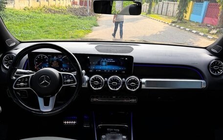 Mercedes-Benz GLB, 2023 год, 3 400 000 рублей, 6 фотография