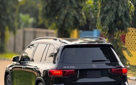 Mercedes-Benz GLB, 2023 год, 3 400 000 рублей, 9 фотография