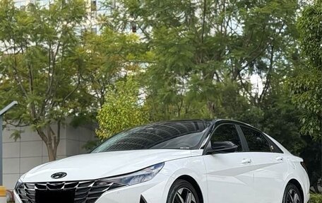 Hyundai Elantra, 2023 год, 1 230 000 рублей, 4 фотография