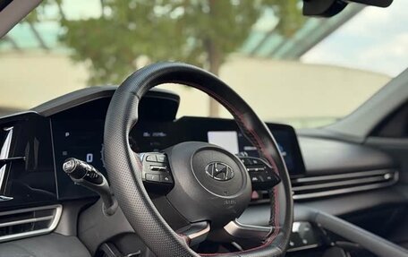 Hyundai Elantra, 2023 год, 1 230 000 рублей, 11 фотография
