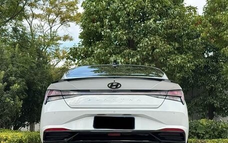 Hyundai Elantra, 2023 год, 1 230 000 рублей, 6 фотография
