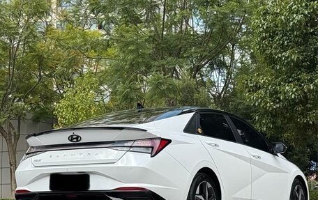 Hyundai Elantra, 2023 год, 1 230 000 рублей, 7 фотография