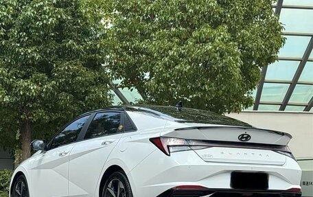 Hyundai Elantra, 2023 год, 1 230 000 рублей, 5 фотография
