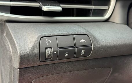 Hyundai Elantra, 2023 год, 1 230 000 рублей, 19 фотография