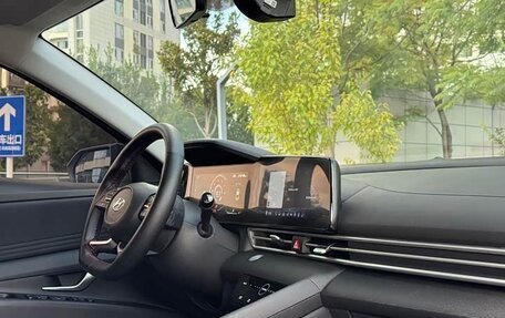 Hyundai Elantra, 2023 год, 1 230 000 рублей, 18 фотография