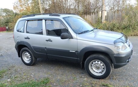 Chevrolet Niva I рестайлинг, 2011 год, 450 000 рублей, 7 фотография