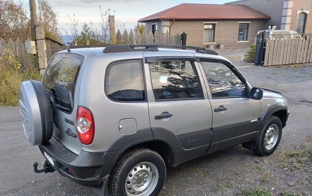 Chevrolet Niva I рестайлинг, 2011 год, 450 000 рублей, 6 фотография