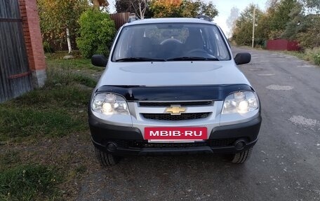 Chevrolet Niva I рестайлинг, 2011 год, 450 000 рублей, 9 фотография
