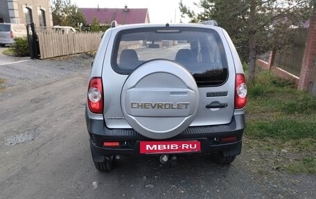 Chevrolet Niva I рестайлинг, 2011 год, 450 000 рублей, 4 фотография
