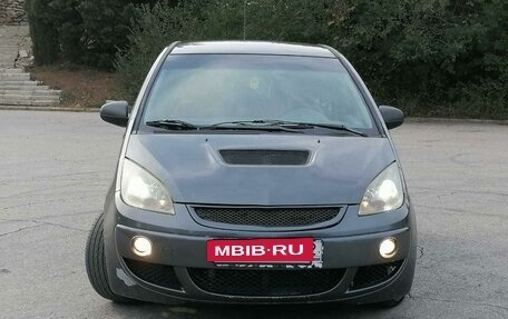Mitsubishi Colt VI рестайлинг, 2005 год, 310 000 рублей, 2 фотография