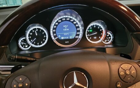Mercedes-Benz E-Класс, 2010 год, 2 600 000 рублей, 10 фотография