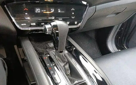 Honda Vezel, 2021 год, 1 181 000 рублей, 14 фотография