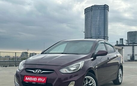 Hyundai Solaris II рестайлинг, 2012 год, 740 000 рублей, 1 фотография