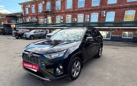 Toyota RAV4, 2020 год, 3 350 000 рублей, 3 фотография