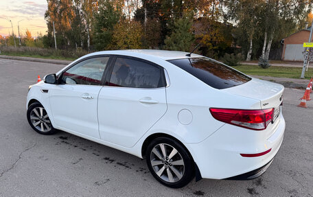 KIA Rio III рестайлинг, 2015 год, 1 350 000 рублей, 6 фотография