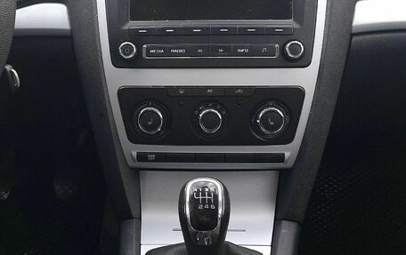 Skoda Octavia, 2011 год, 760 000 рублей, 13 фотография
