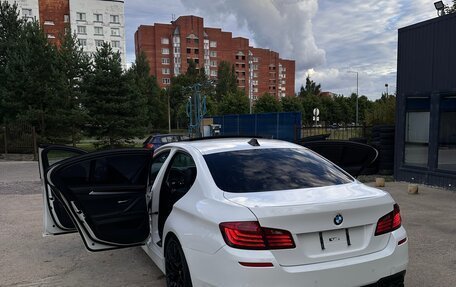 BMW 5 серия, 2015 год, 2 400 000 рублей, 4 фотография