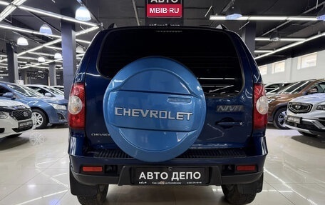Chevrolet Niva I рестайлинг, 2017 год, 700 000 рублей, 5 фотография