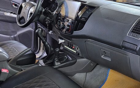 Toyota Hilux VII, 2012 год, 2 130 000 рублей, 7 фотография
