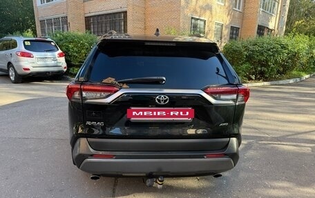 Toyota RAV4, 2021 год, 3 900 000 рублей, 4 фотография