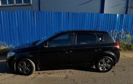 KIA cee'd I рестайлинг, 2011 год, 700 000 рублей, 3 фотография