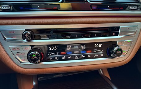 BMW 7 серия, 2017 год, 3 250 000 рублей, 28 фотография