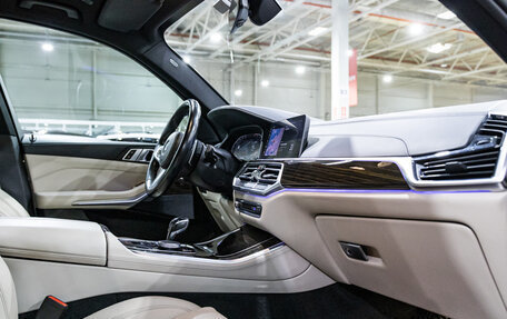 BMW X5, 2019 год, 6 200 000 рублей, 32 фотография