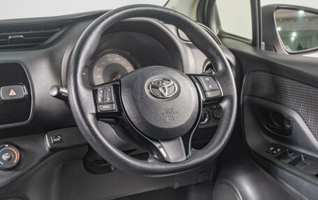 Toyota Vitz, 2017 год, 1 059 000 рублей, 10 фотография