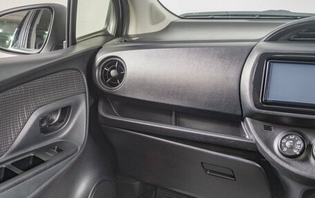 Toyota Vitz, 2017 год, 1 059 000 рублей, 12 фотография