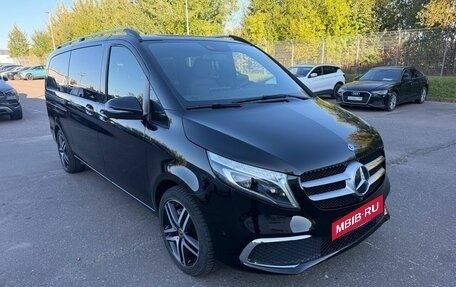 Mercedes-Benz V-Класс, 2021 год, 8 890 000 рублей, 5 фотография