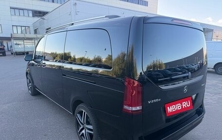 Mercedes-Benz V-Класс, 2021 год, 8 890 000 рублей, 9 фотография